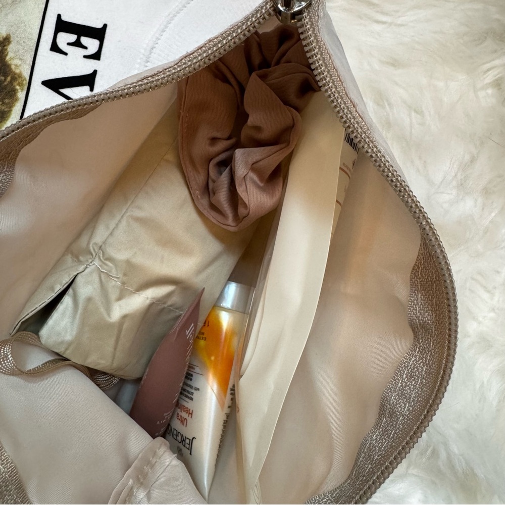 Cozy Neutral Lover Girl’s Perfect Errand Run Bundle Tan Beige Brown White Tote - Picture 5 of 9
